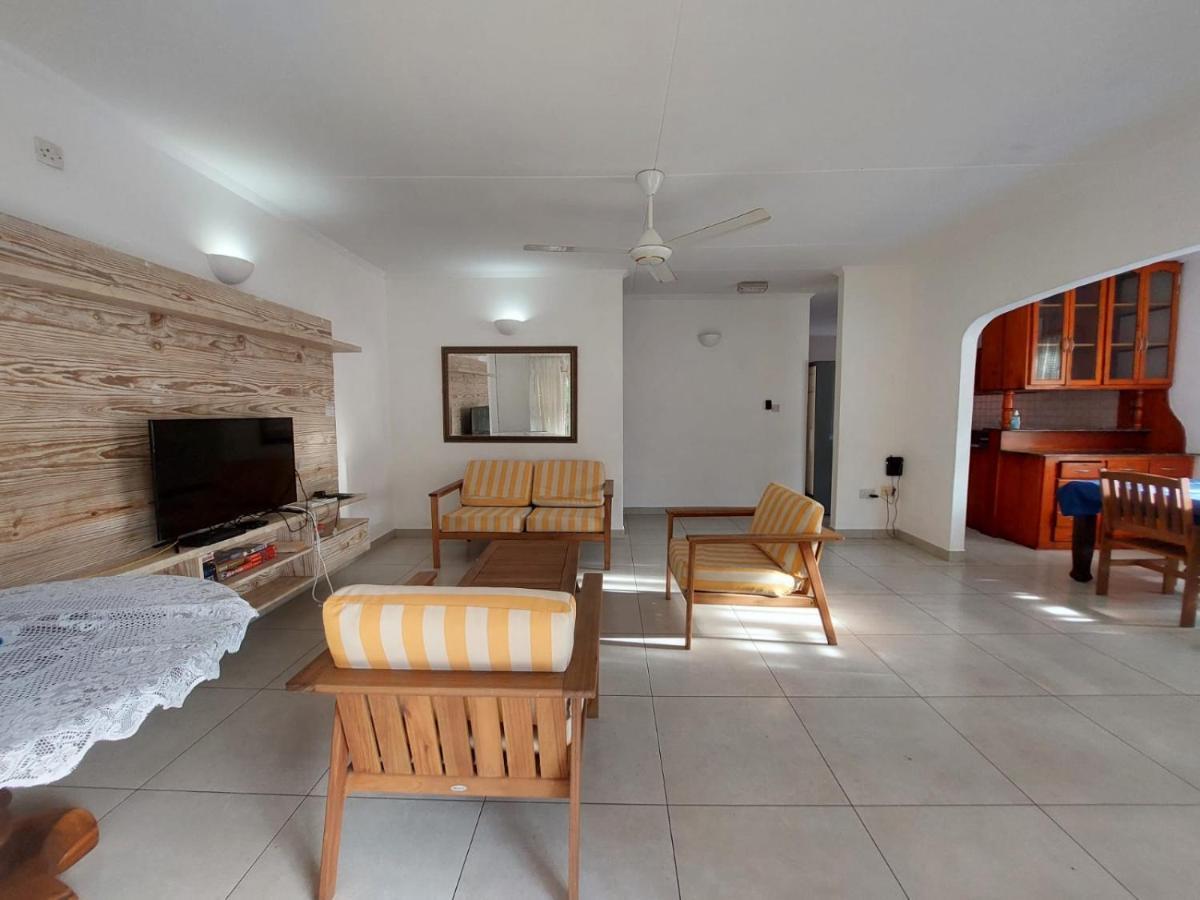 Beau Vallon Villa Self Catering With Pool Екстериор снимка