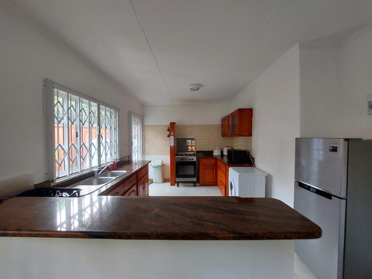 Beau Vallon Villa Self Catering With Pool Екстериор снимка